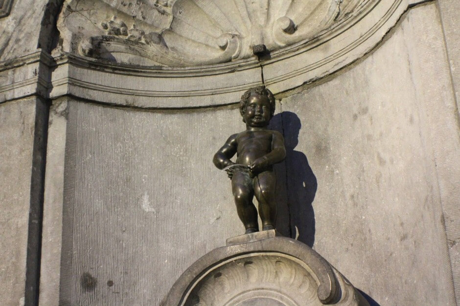 bruxelas-Manneken-Pis-estatua